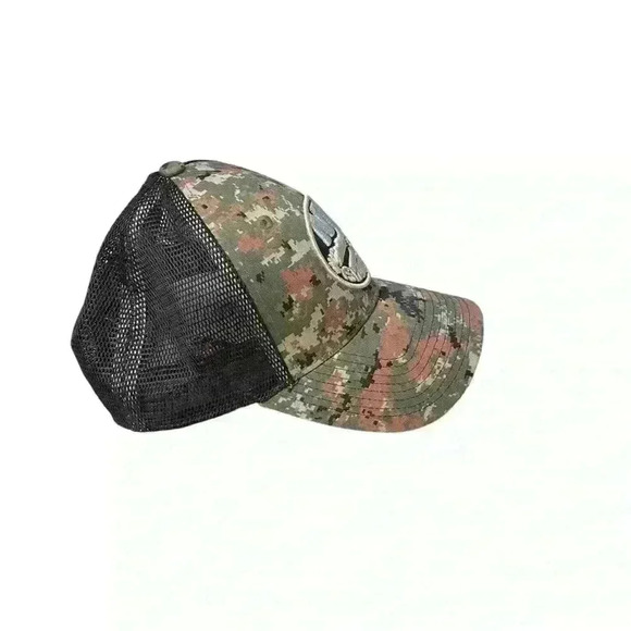 New York Islanders Camo NHL baseball cap in great condition - Picture 5 of 5